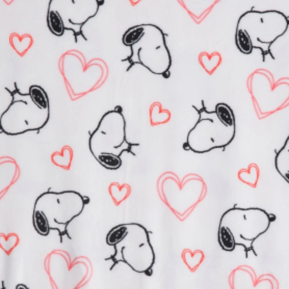PEANUTS Snoopy Heart Plush Throw Blanket